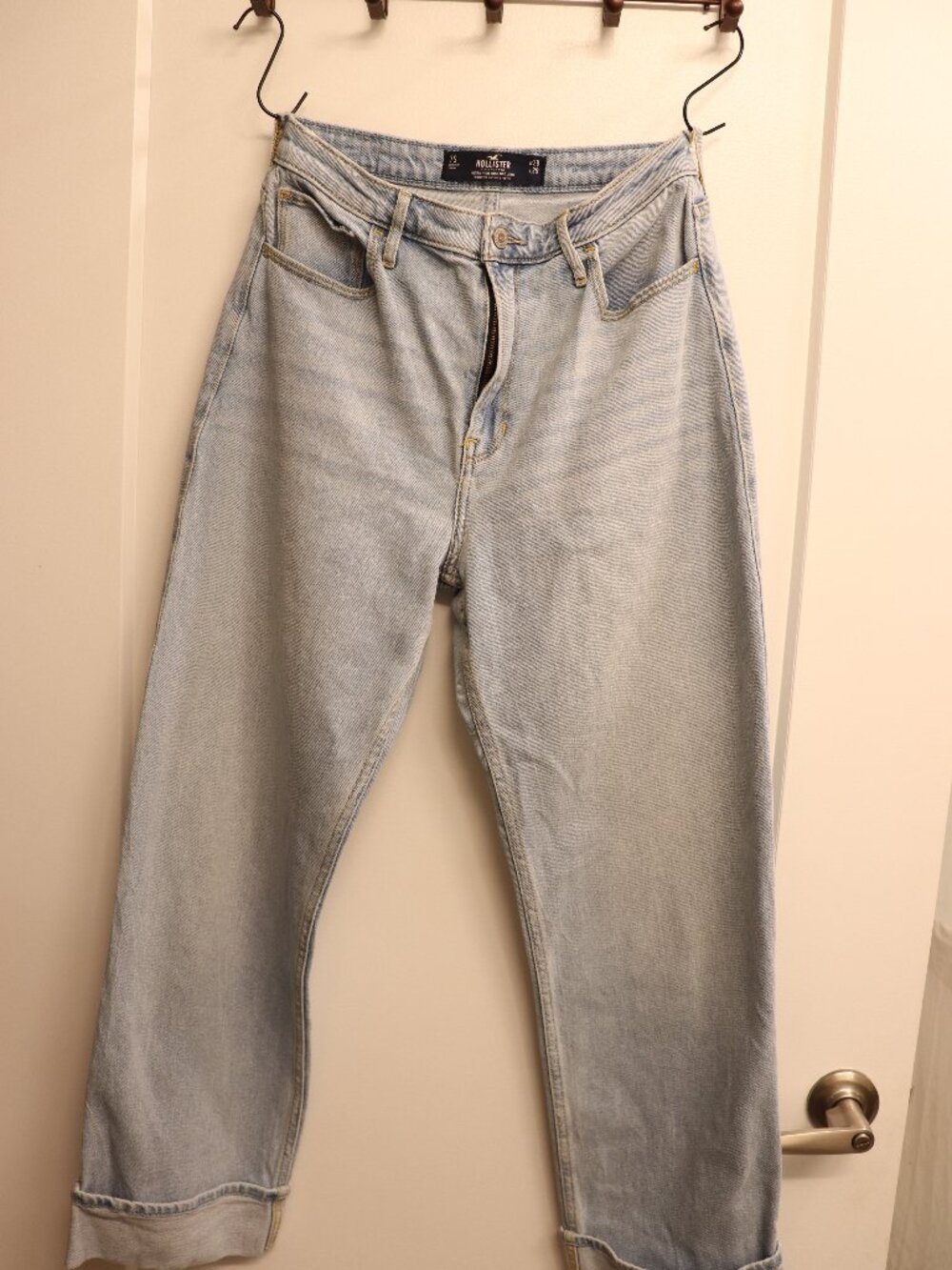Hollister Ultra High-Rise Dad Jeans W28 L29 Light Wash
